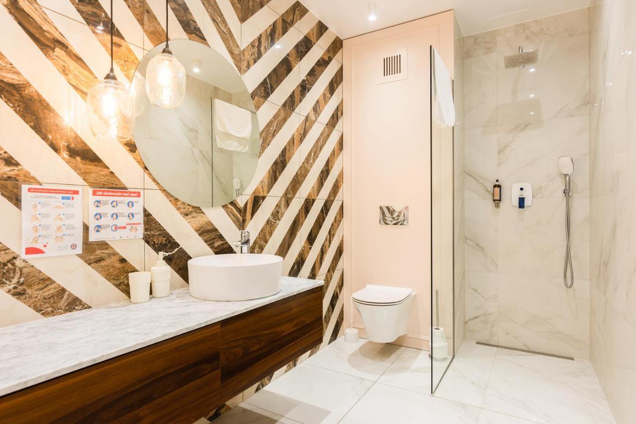 Apartment Old Town Halicka Street By Nearto Krakow Bagian luar foto