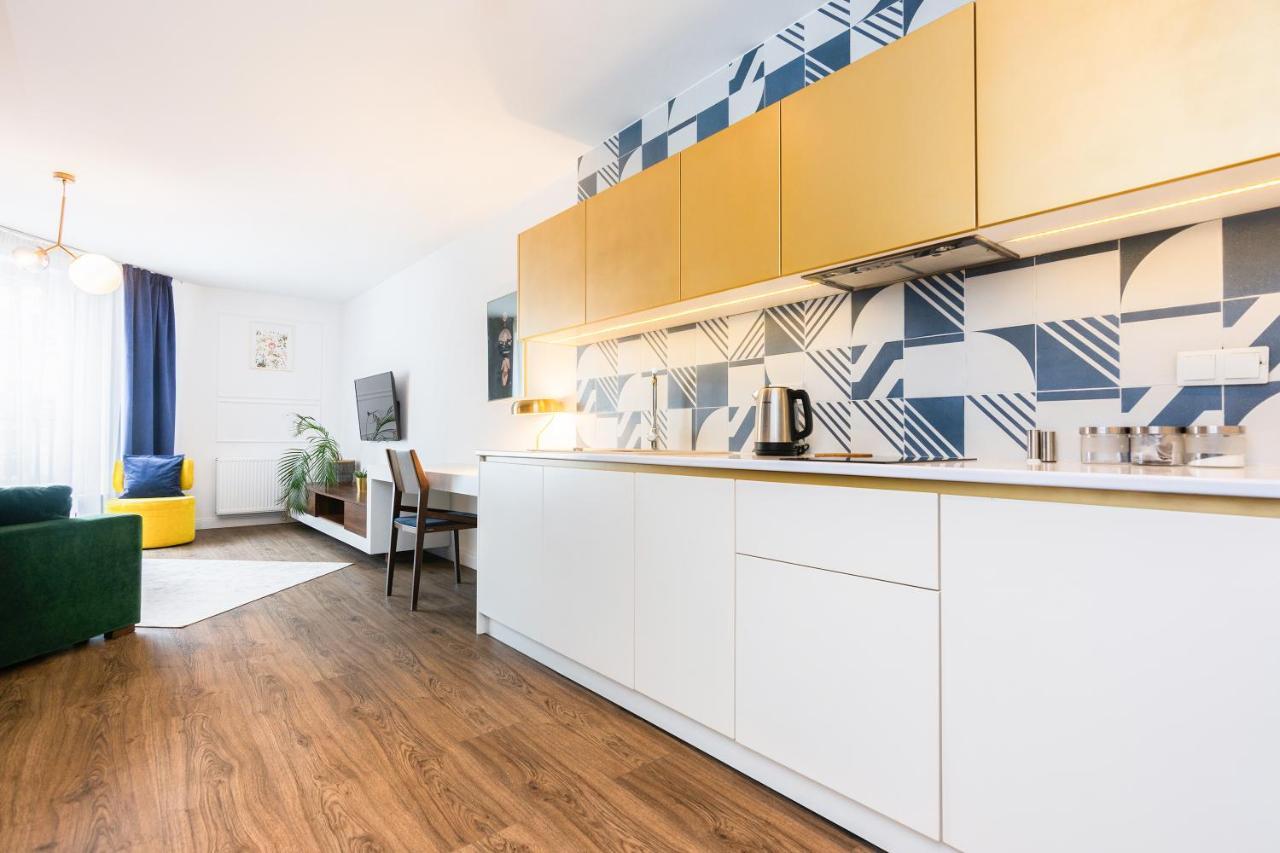 Apartment Old Town Halicka Street By Nearto Krakow Bagian luar foto